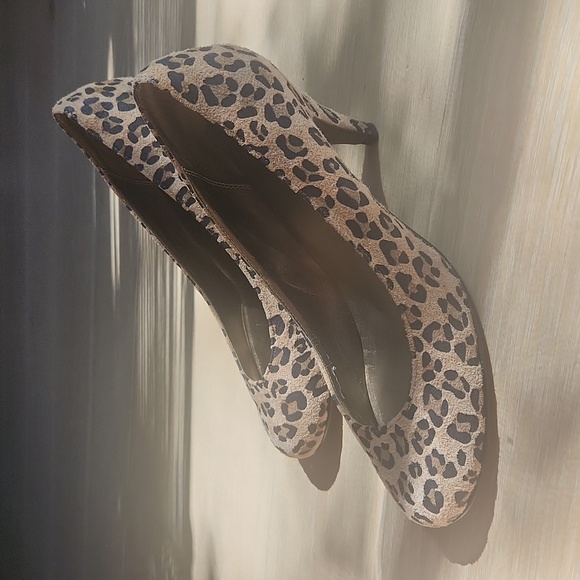 Leopard Heels - Picture 5 of 5
